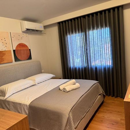 Izi Boutique Apartment Tiranë Ngoại thất bức ảnh