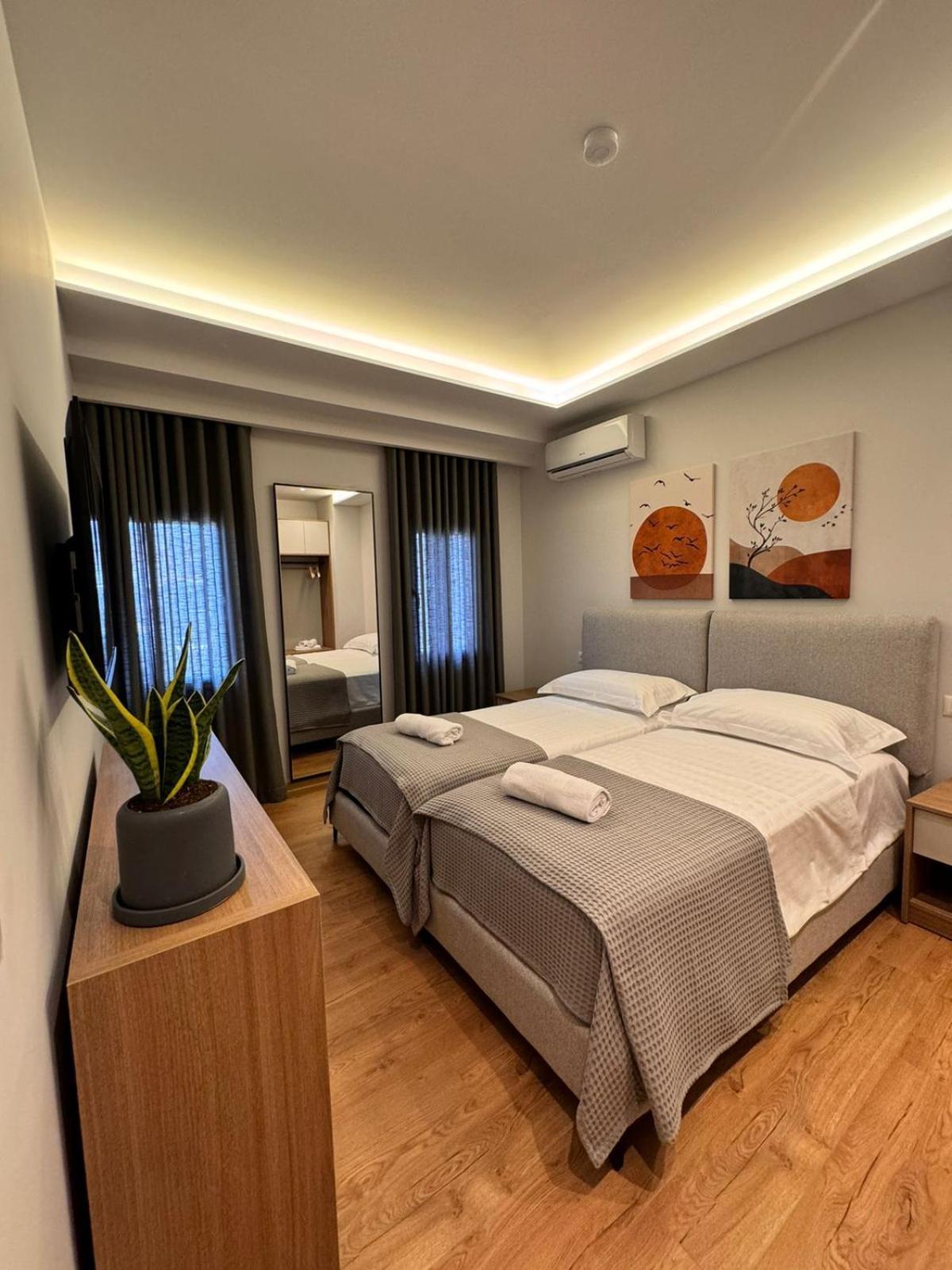 Izi Boutique Apartment Tiranë Ngoại thất bức ảnh