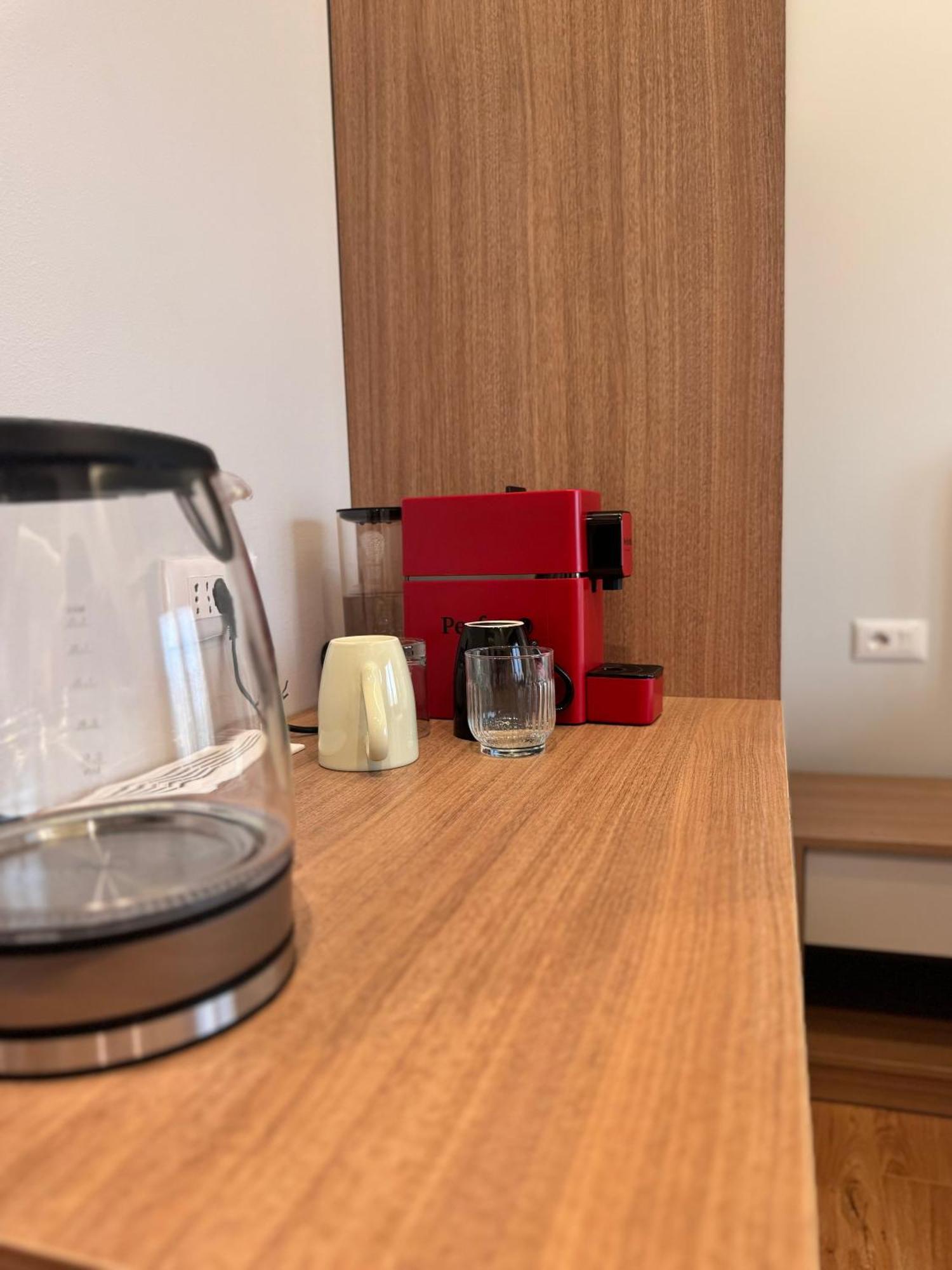 Izi Boutique Apartment Tiranë Ngoại thất bức ảnh
