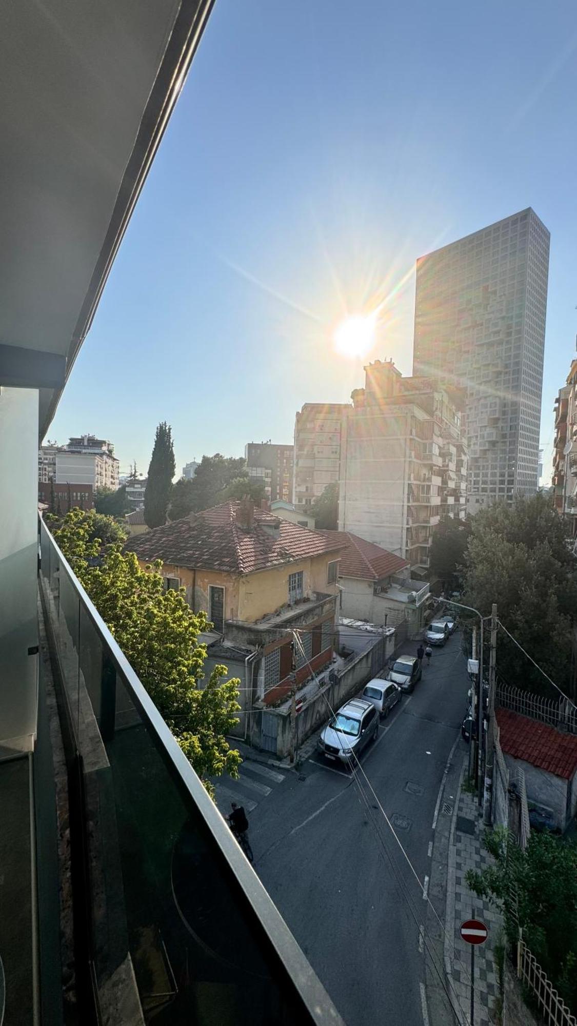 Izi Boutique Apartment Tiranë Ngoại thất bức ảnh