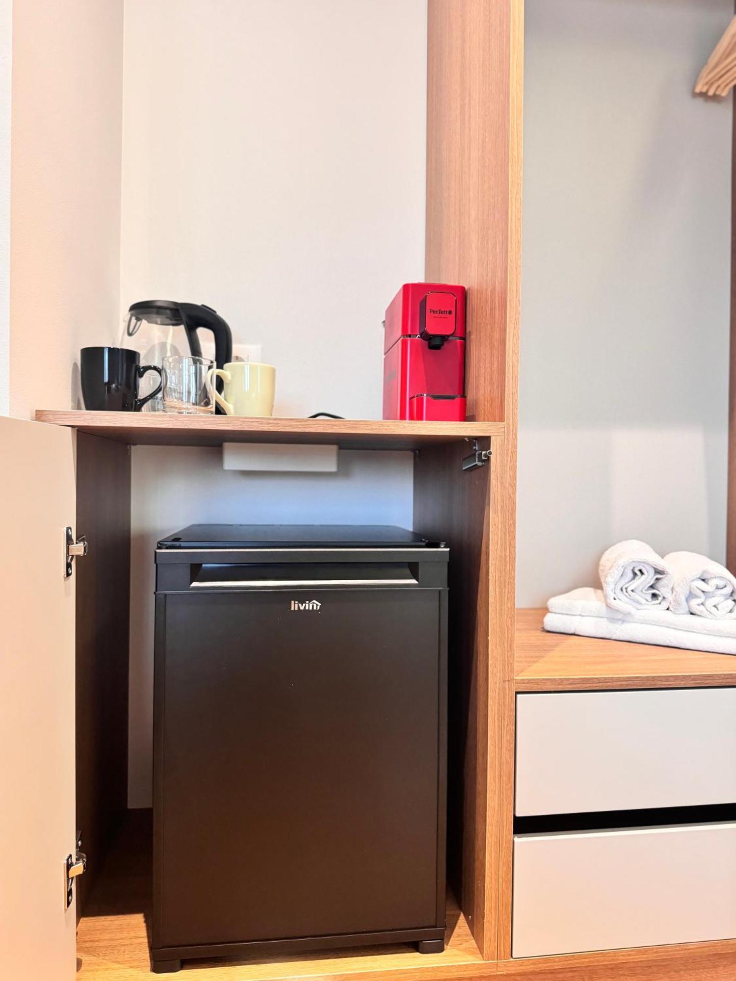 Izi Boutique Apartment Tiranë Ngoại thất bức ảnh